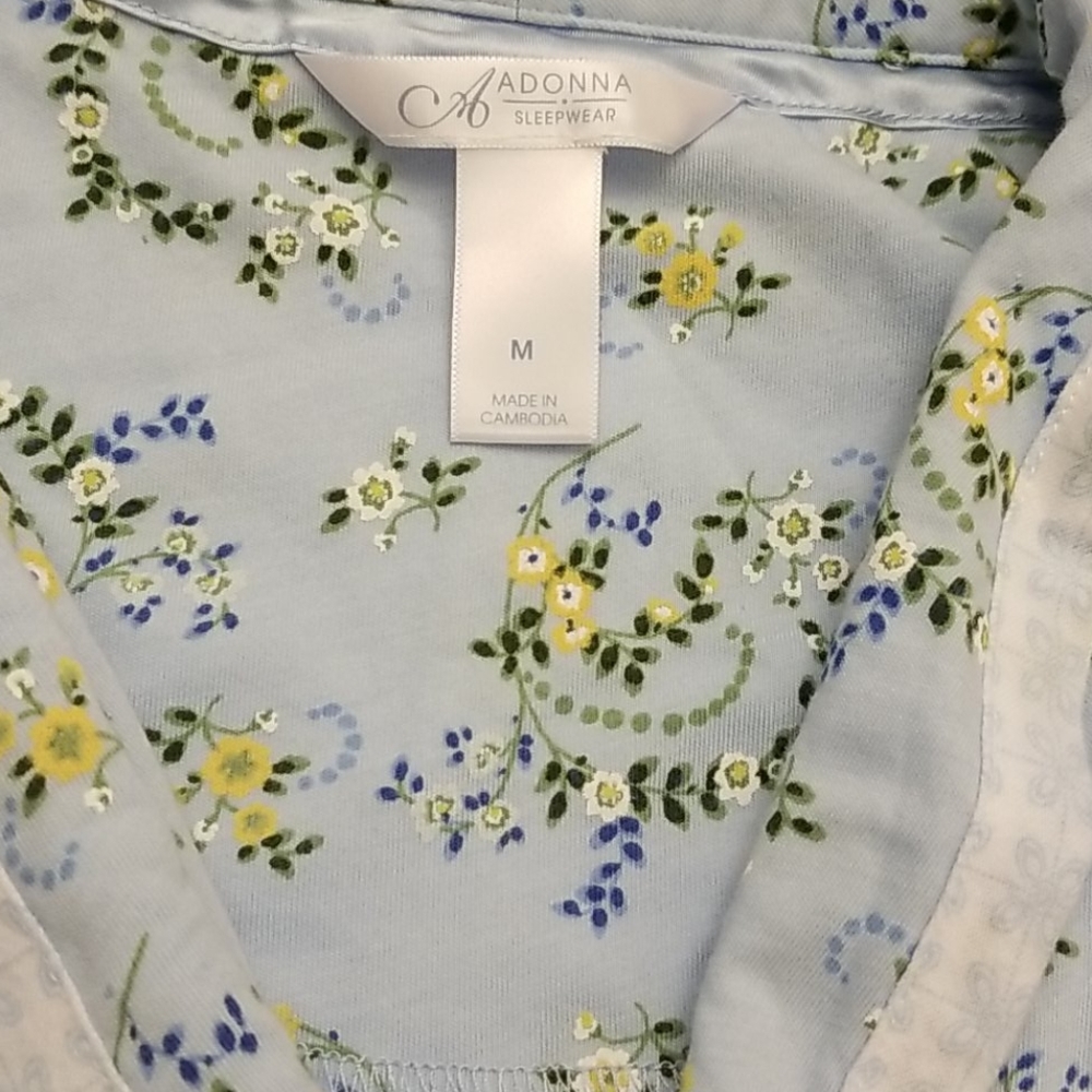 Sleepware Set With Matching Slippers - image 2